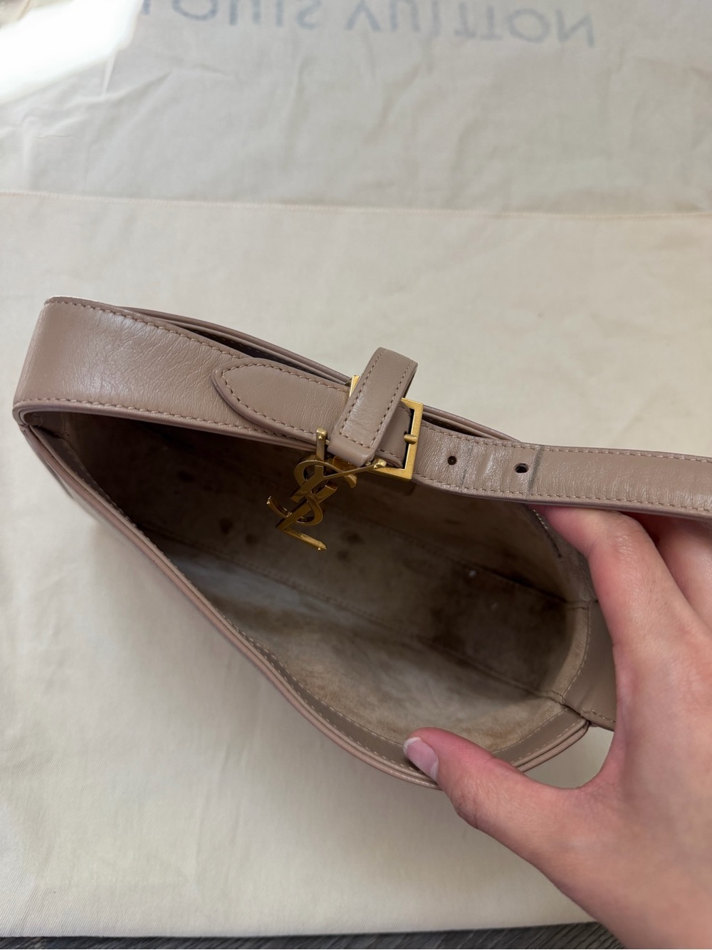 SAINT LAURENT LE 5 A 7 HOBO BAG - Picture 12 of 16